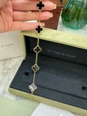 Authentic VCA Van Cleef & Arpels Vintage Alhambra Bracelet